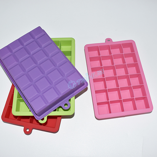 塑膠冰格和硅膠冰格，哪個實用性更好？